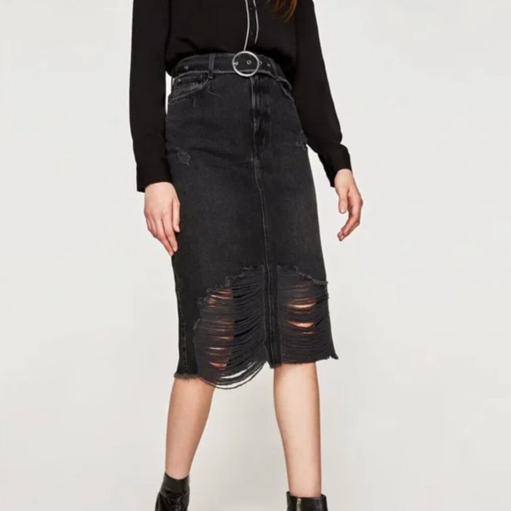 Zara distressed denim skirt